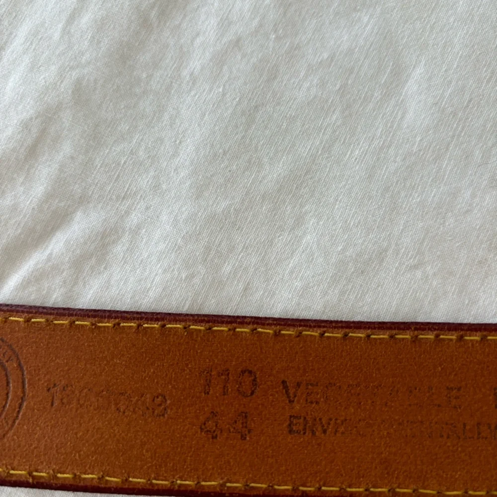 John‎ Henry leather belt in used condition size 44, 100% leather
